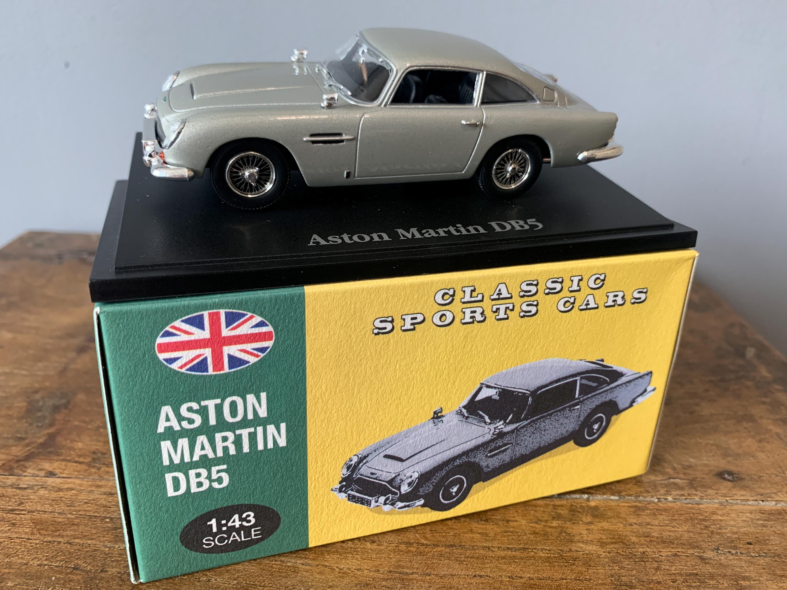 Aston Martin DB5 - Maqueta a escala 1:43 de Atlas Editions. Regalo de cumpleaños o Navidad (804)