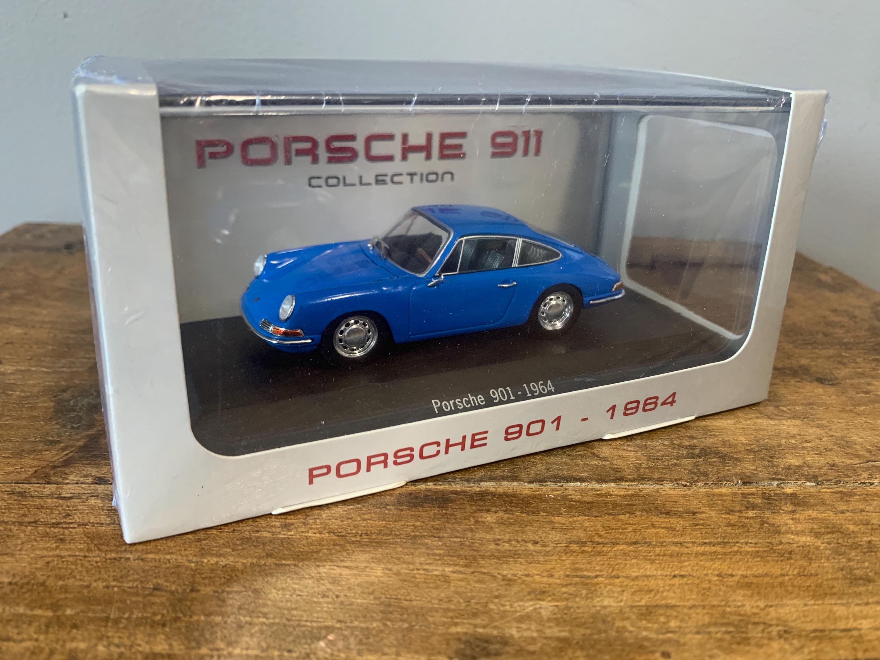 PORSCHE 901 1964 (the 1st 911) 1:43 Scale Model by Atlas Editions