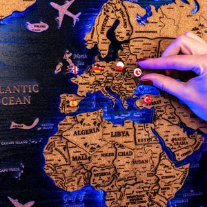 LED Cork World Map – Wooden Push Pin Travel Map, Extra Large Wall Art, 3D Map World, Customized Map, College Wall Decor