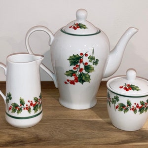 Vintage Holiday Porcelain Blarney Teapot Set