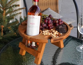 Table à vin en bois, cadeau pour couple, Saint-Valentin, planche de charcuterie, table à vin de pique-nique, cadeau pour amateur de vin, vins et fromages