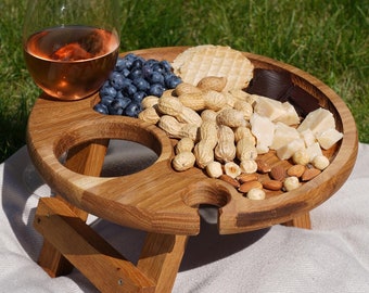 Cadeau vin personnalisé pour couple, porte-bouteille de vin, nom de famille, meubles de patio portables, cadeaux d'anniversaire pour elle, plateau à vin