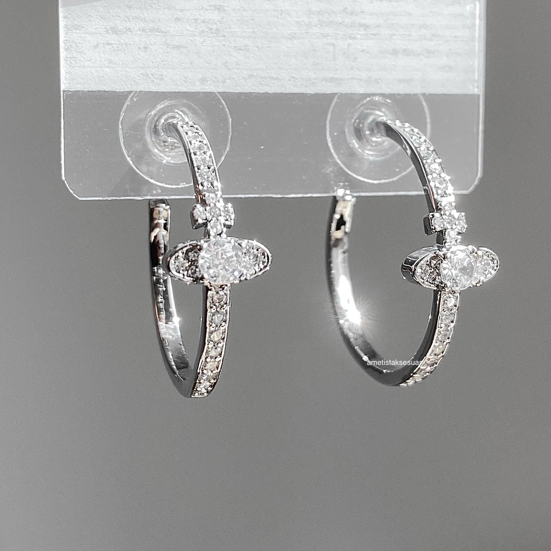ナナ 様✩.*˚ ブローチ ピアス シルバー Nana osaki earrings - Etsy 日本
