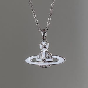 Nana Osaki Charm Saturn y2k Pin Necklace