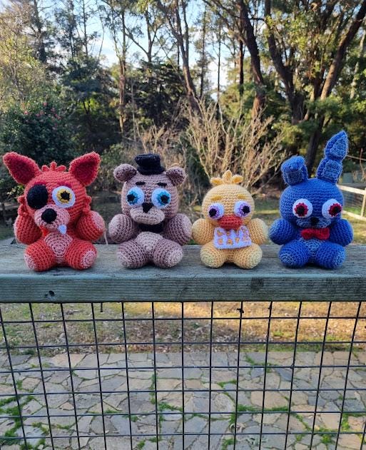 Pacchetto peluche Five Nights Friends, confezione di tutti e quattro i modelli