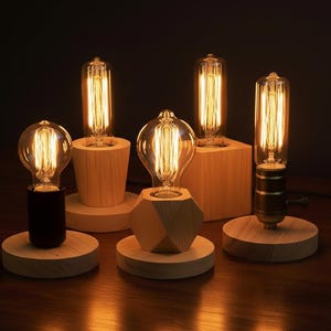Wooden Edison bulb table lamp - Minimal eco-friendly bedside lamp - Retro desk lighting - Modern rustic table light
