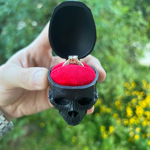 Boîte à bagues tête de mort. Boîte à bagues de fiançailles. Boîte à bagues pour propositions ou cadeaux de mariage. Porte-bague. Bague non incluse.