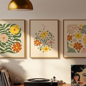 Juego de 3 piezas de arte mural con flores retro: estampados florales vintage de los años 70, decoración de pared moderna y bohemia de mediados de siglo.