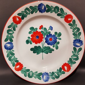 Decorative plate. Hungarian vintage hand painted collectible plate. Wall plate. Home decor.