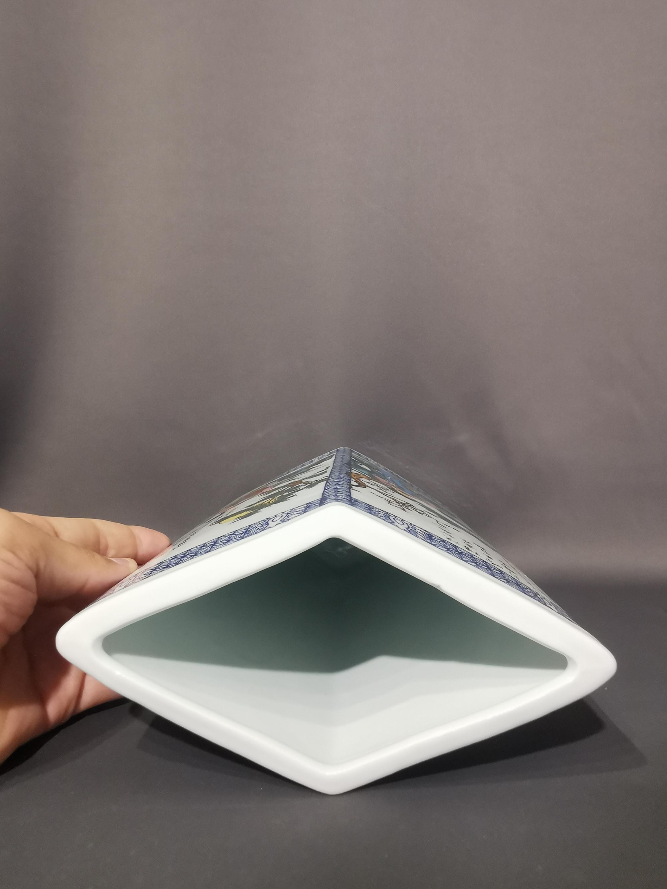 アンティーク中国花瓶。20 世紀初頭のオリジナルのアンティーク中国