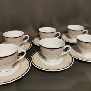 Henrich Winterling vintage porcelain tea and coffee cups, Germany. Beautiful cups and saucers. Espresso cups.