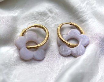 Stainless steel hoop earrings and resin flowers artisanal earrings for women