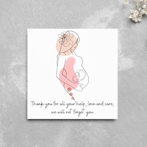 Op de afbeelding: Een witte kaart met een zwarte lijntekening van een zwangere persoon, een bloem en een foetus, met een roze overlay. De tekst luidt: "Bedankt voor al je hulp, liefde en zorg, we zullen je niet vergeten."