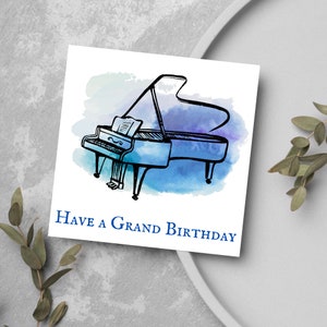Tarjeta de cumpleaños con diseño de piano, piano de cola, tarjeta de pianista, estilo acuarela, tarjeta de música, tarjeta de músico, tarjeta de feliz cumpleaños, tarjeta de teclado