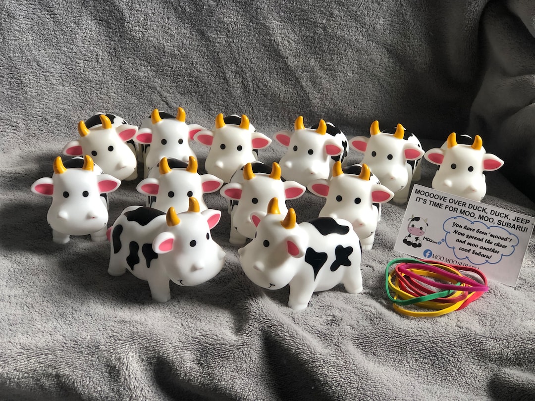 Moo Moo Subaru 12 Vinyl Cow Water Squirter With Cards and Rubber Bands
