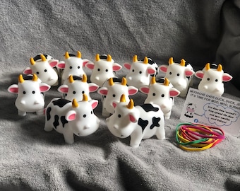 Moo moo Subaru  12 Vinyl  Cow  water Squirter!! With cards and rubber bands