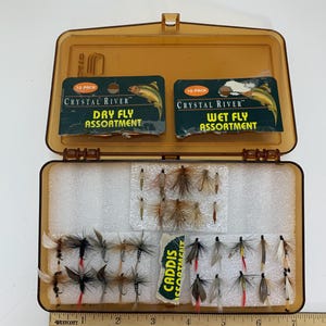 Vintage Fly Fishing Lures - a set of 30 unused