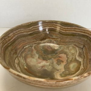 Vintage Bonded Green Onyx Stone Carved 8&quot; Bowl