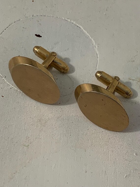 Vintage Gold-colored Man's Oval Cufflinks