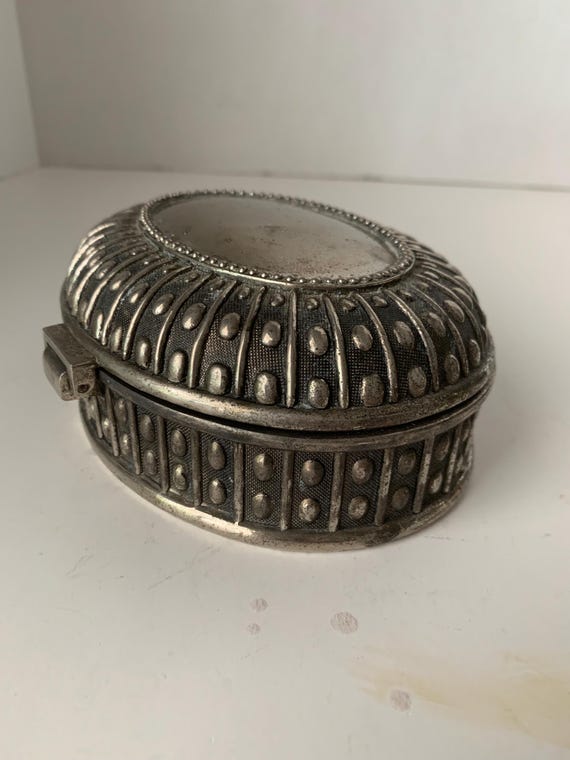 Vintage Oval Silver Colored Metal Jewelry Box or Trinket Box View 4