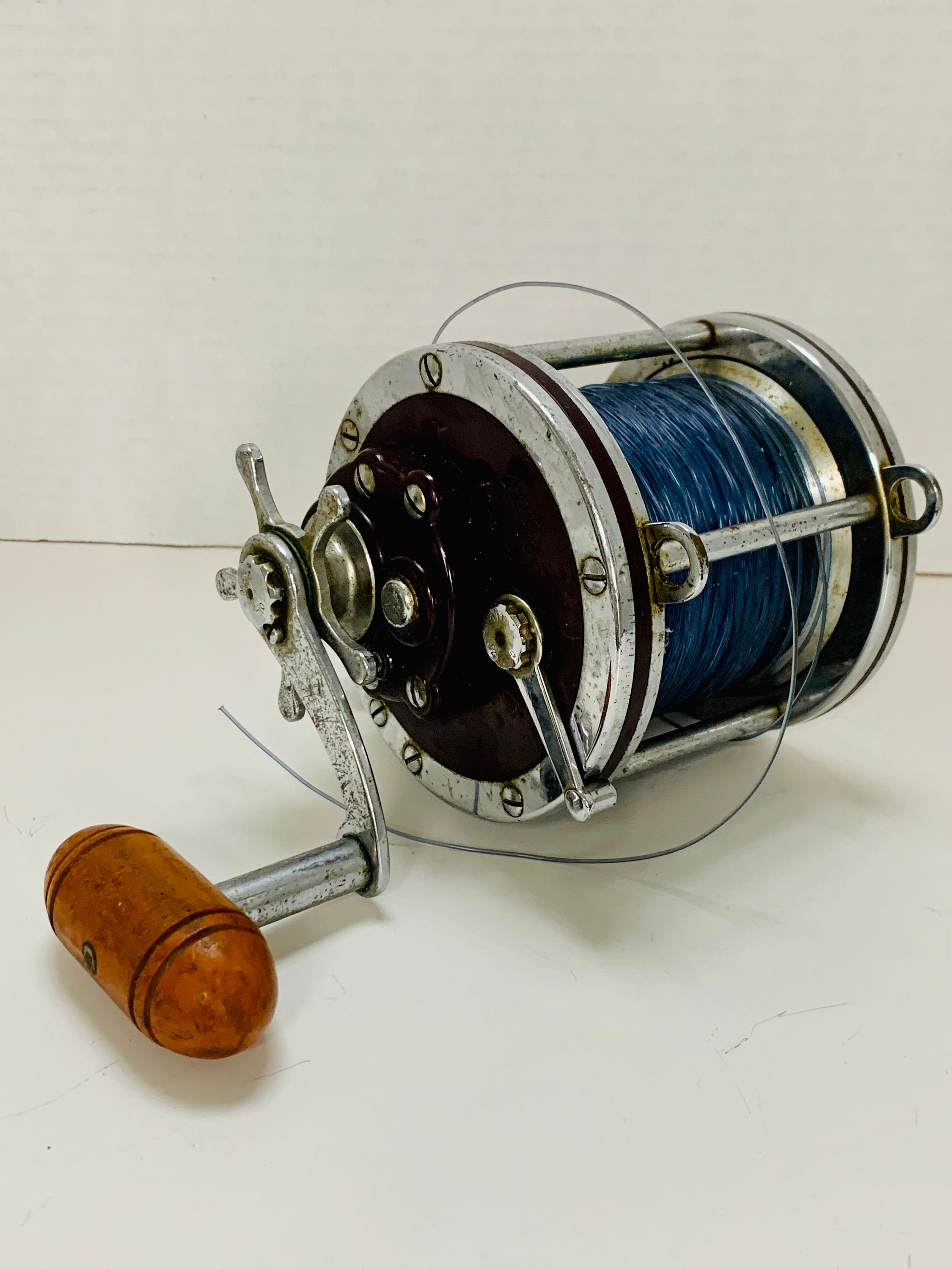 Sold at Auction: 2x Vintage Penn Big Game Sea Fishing Reels – Penn Senator  112 3/0 Game Fish Reel and Penn No149 with