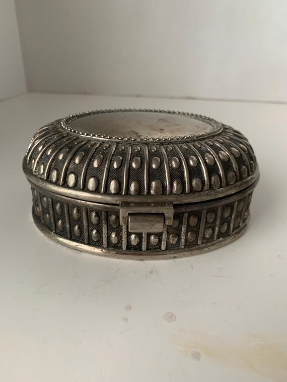 Vintage Oval Silver Colored Metal Jewelry Box or Trinket Box View 5