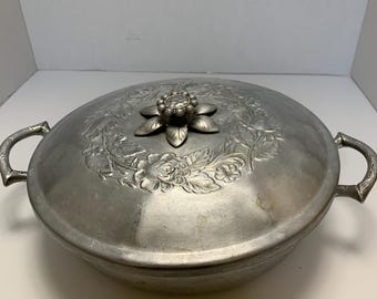 Vintage 1950s Everlast Forged Aluminiium Serving Dish and Lid
