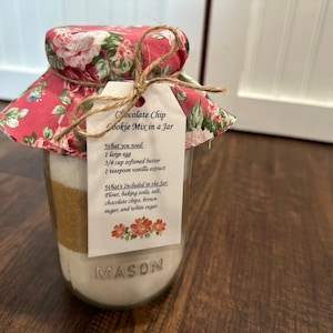 Mother&#39;s Day Chocolate Chip Cookie Mix in a Jar