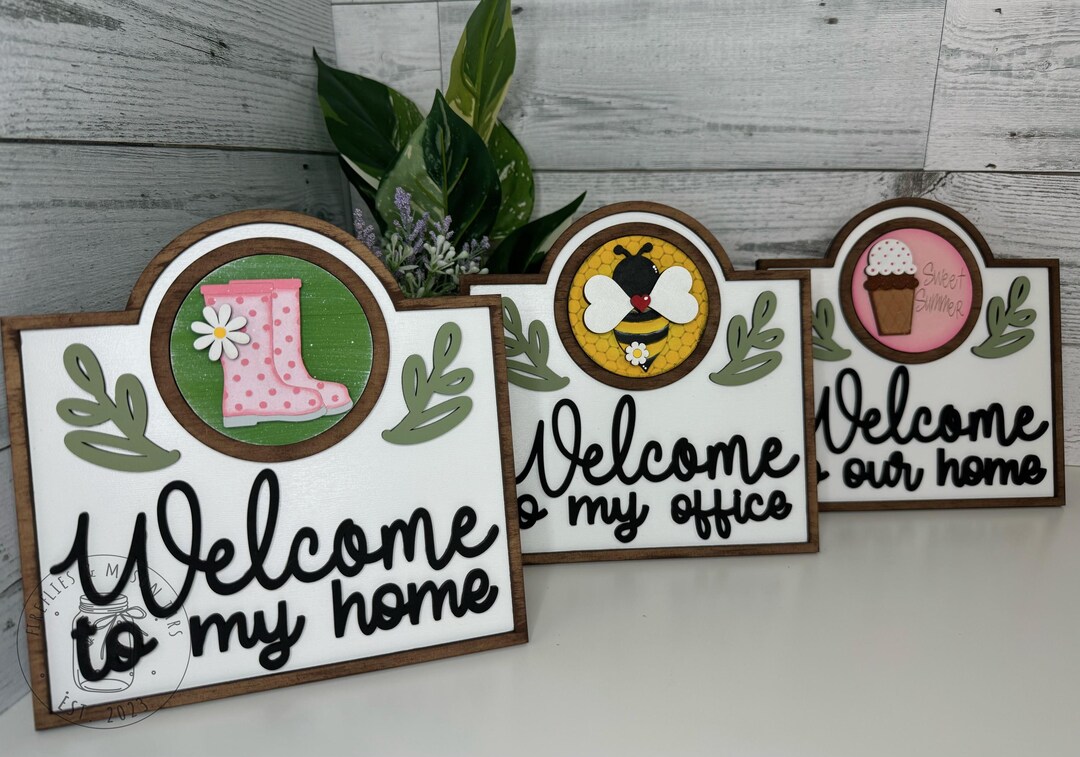 Mini Desk Sign | 3” Seasonal Interchangeable Rounds - Etsy