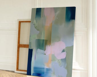 Vertikale Pastell Botanische Leinwand Wandkunst · Blush Blue Sage Dekor · Muse Studio · Lotus Nr. 1042