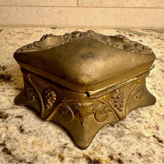 B and W Brainard and Wilson American Art jewel ca… - image 3