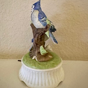 Lefton Blue Jays Music Box with on off switch. Hand painted . Mint. Marked. image 3