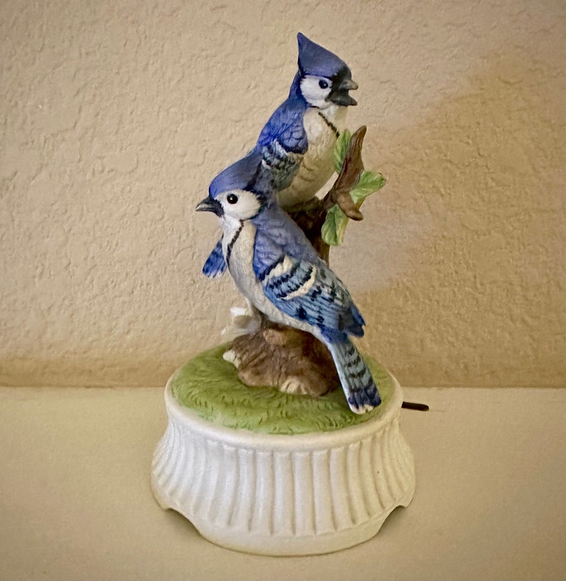 Lefton Blue Jays Music Box with on off switch. Hand painted . Mint. Marked. image 4