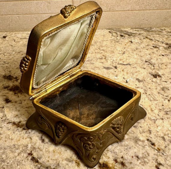 B and W Brainard and Wilson American Art jewel ca… - image 5