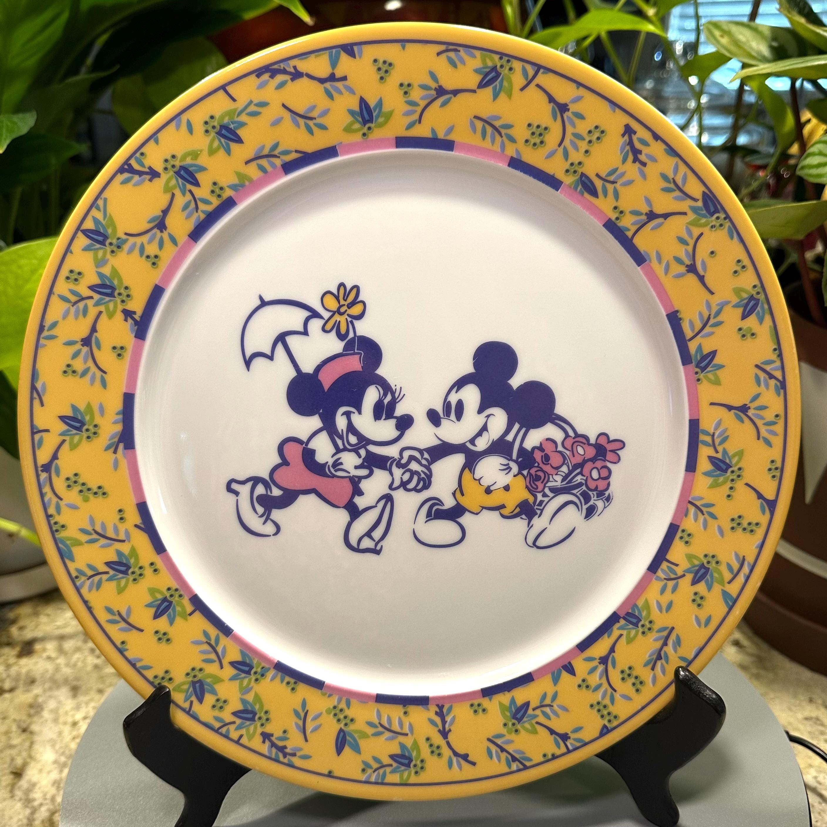 Mickey mouse dinnerware