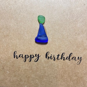 Seeglas Geburtstagskarte, Partyhut, 4 x 5,5", brauner Kraftkarton, Glückwunschkarte, Happy Birthday, innen blanko, blaues und grünes Seeglas