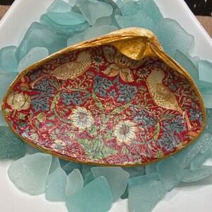 Clam Shell Trinket Jewelry Dish, Coastal Decor, Beachcombed Clam Shell, Hostess Gift, Decoupage Shells, floral dark red & birds, home decor