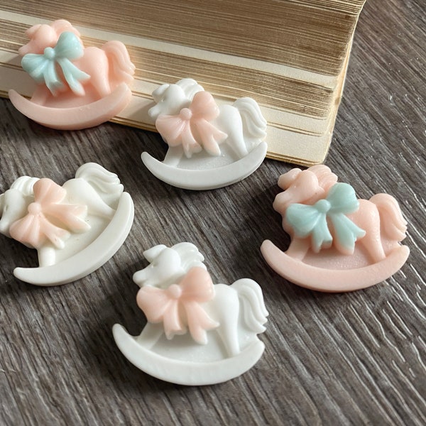 Small Resin Rocking Horse with Flat Back for Scrapbook and DIY Projects, Craft Embellishment, Little Swing Horse Sewing Decoration