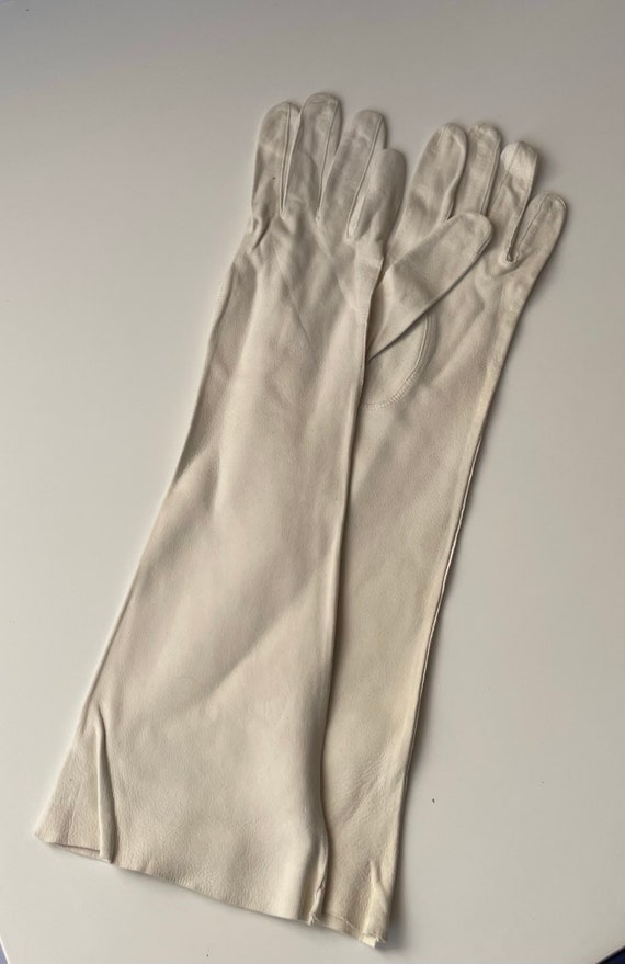 1950s White Cotton Elbow/Opera Gloves