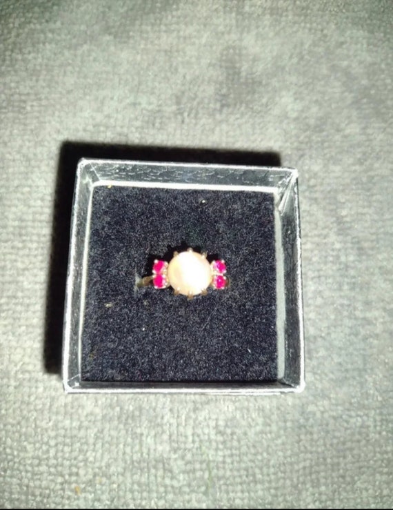 Vintage 14K Red Diamond & Moonstone Ring