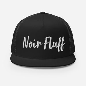 Noir Fluff hat