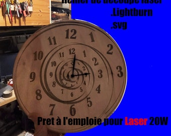 LASERCUT : Horloge a voyager dans le temps