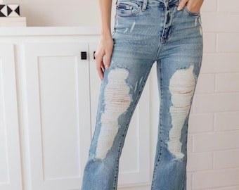 Judy Blue High Rise Heavy Distressed Flare Jeans Size 13 31 Medium Wash NWT