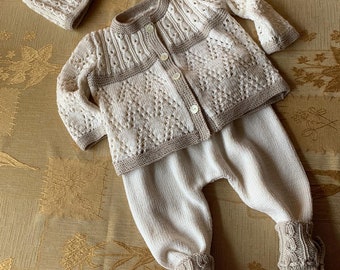 Newborn outfit with free hat and shoes