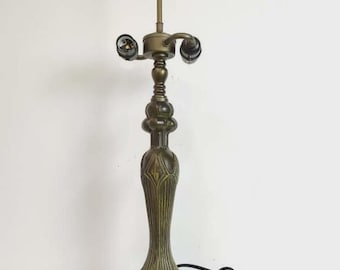 Tiffany Tischlampe, Antike Messing Mittelabstrakt nur Sockel, 2 E27 Lampenfassungen