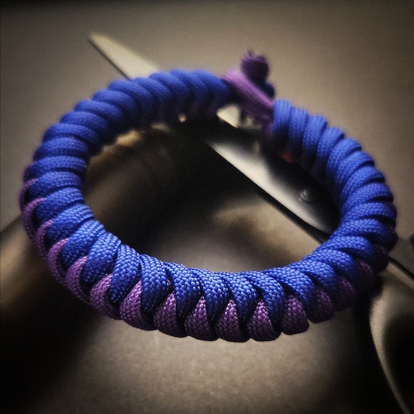 Snake knot paracord bracelet