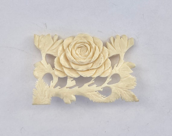 Carved 1940s Vintage Rose Pin - image 1