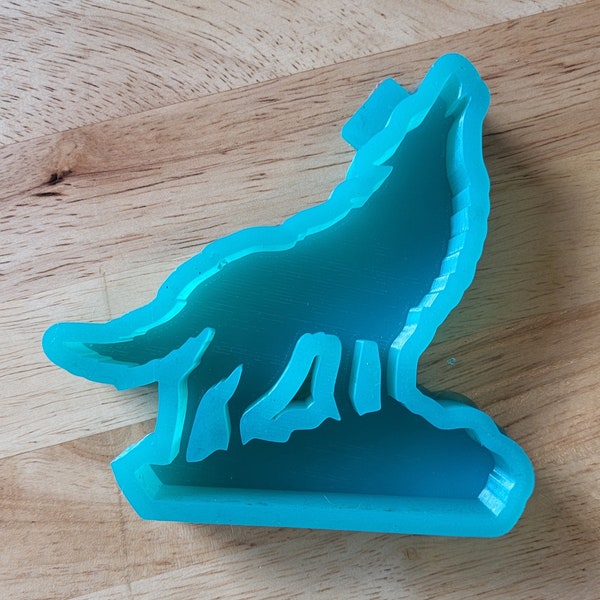 Howling Wolf Freshie Mold