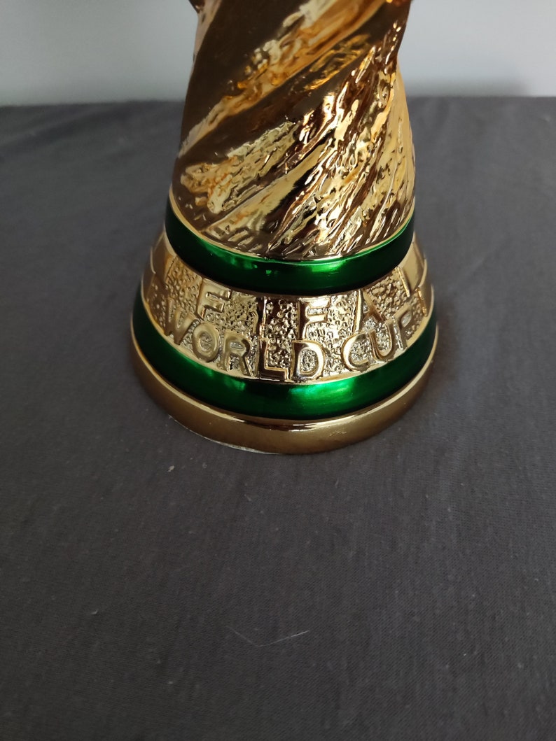 World Cup replica 36 cm1.3 kg,World Cup Trophy 36 cm, World Cup replica 36 cm, World Cup Trophy, in resin, fifa World cup image 6