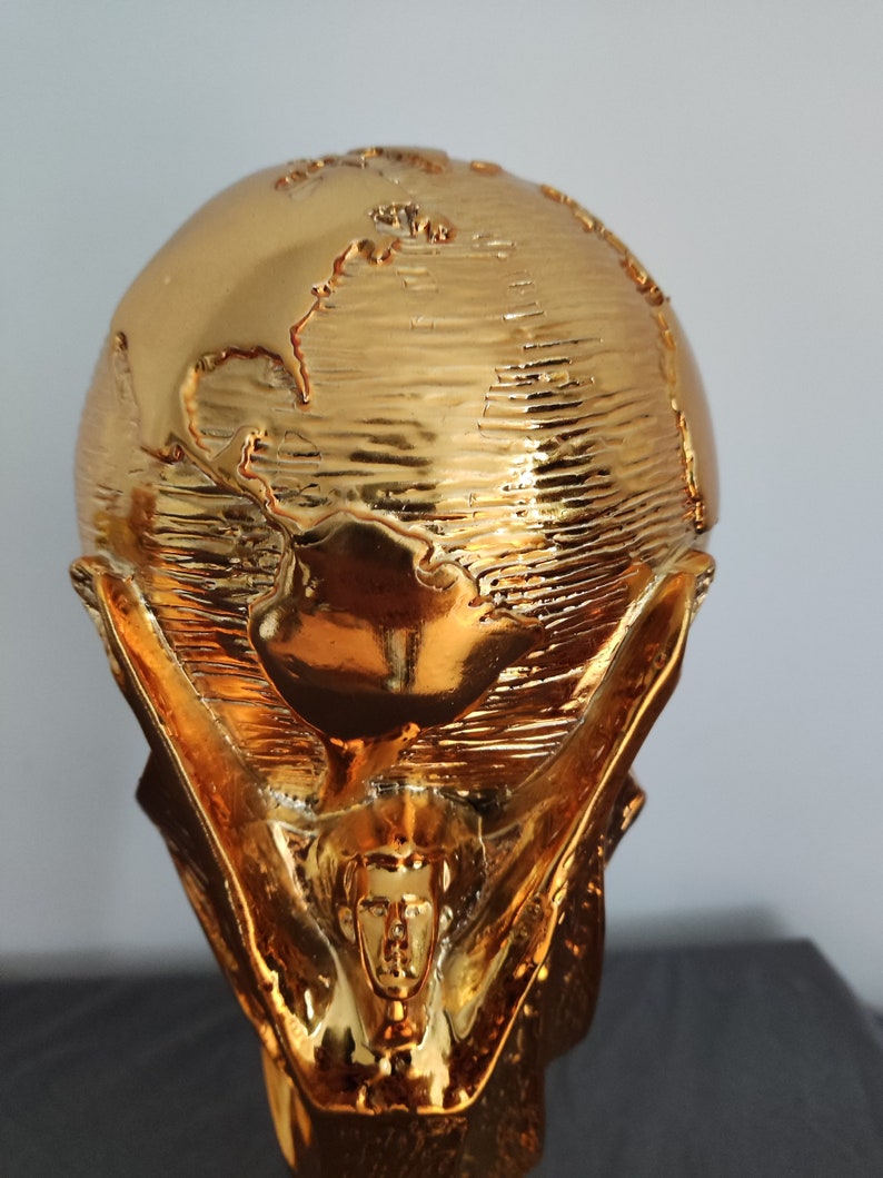 World Cup replica 36 cm1.3 kg,World Cup Trophy 36 cm, World Cup replica 36 cm, World Cup Trophy, in resin, fifa World cup image 4